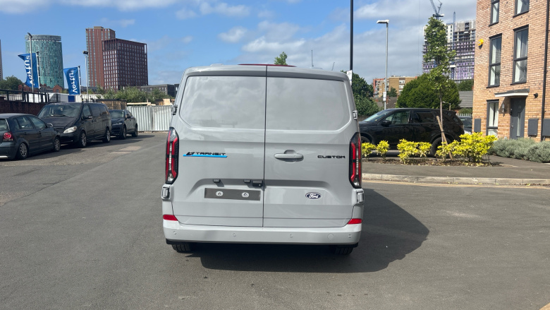 Ford Transit Custom E-320 L1 Rwd 100kW 65kWh H1 Van Limited Auto